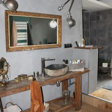 Dom wakacyjny Grande Maison Familiale 4 *