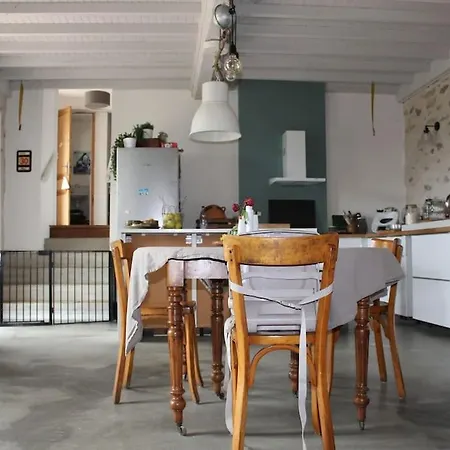 Dom wakacyjny Grande Maison Familiale 4 *